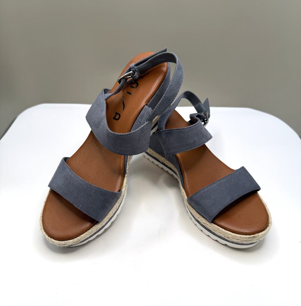 Unisa Women's 9M Blue Denim Like Wedge Sandal 